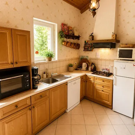 Maison Bord De Sarthe Avec Ponton Privé Idéale 24 Du Mans 6 à 7 Personnes
