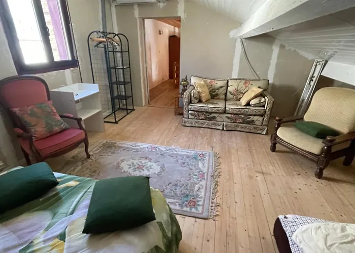 Sac Des Vertues Bordure Riviere